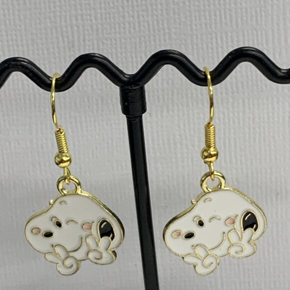 Snoopy Earring, Peanuts Earring, Snoopy Jewelry, Gift Idea, Peanuts Jewelry - Picture 3 of 5
